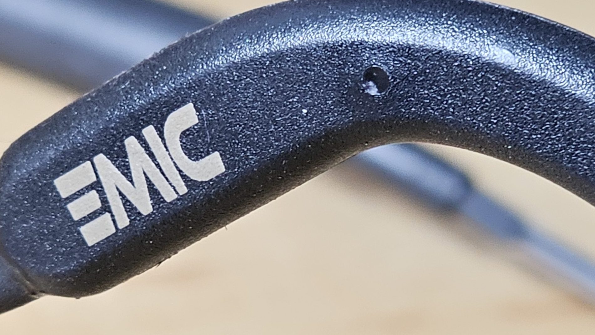 EMic Sweat Proof Fitness Head Mic - Locking 3.5mm TRS plug for Trantec - Sennheiser - Rode
